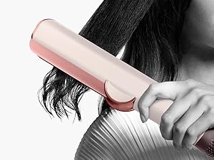 Dyson Airstrait mit intuitiver Luftstromsteuerung beim Glätten der Haare